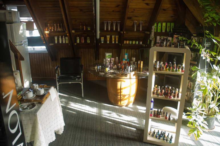 Food & Drinks 5, Conch Shell Studio at Sandcastles