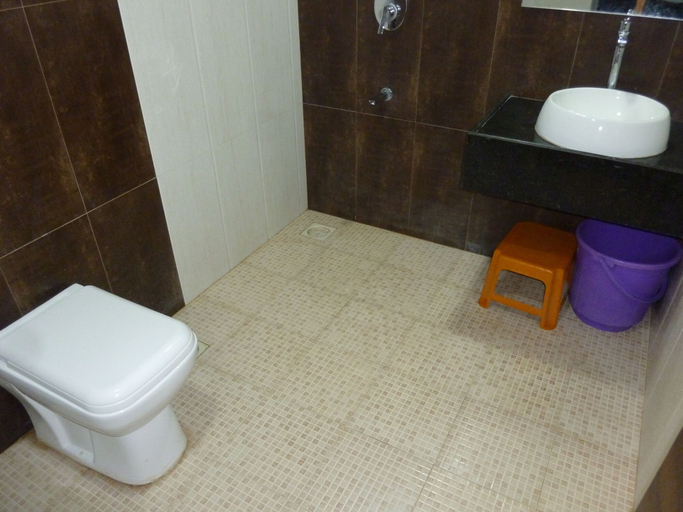 Bathroom 4, Hotel Orient Palace, Mumbai City