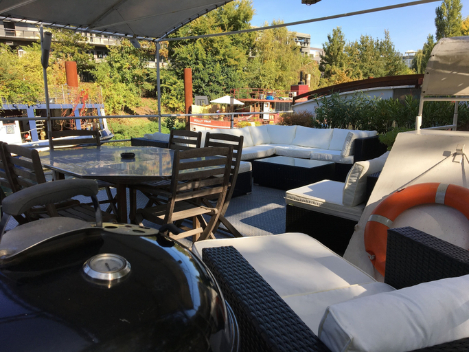 Food & Drinks 5, Boat For Guest, Hauts-de-Seine