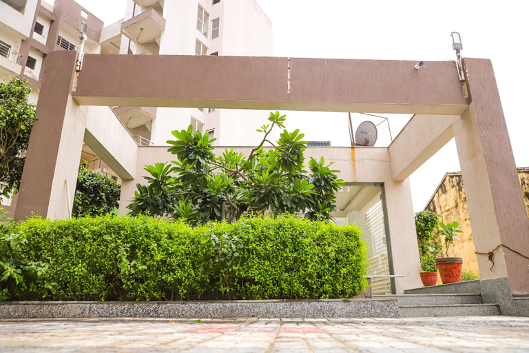 Exterior & Views 2, Hotel Shri Radha Nikunj Vrindavan Opposite Prem Mandir, Mathura
