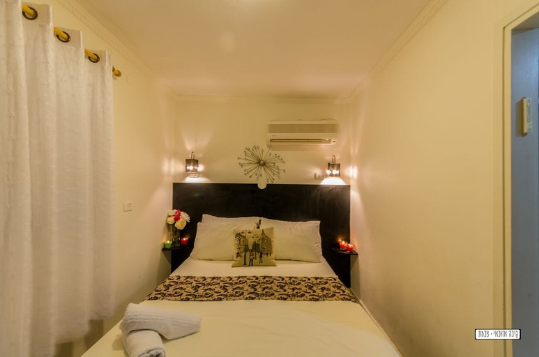 Bedroom 3, Avigail Guest House