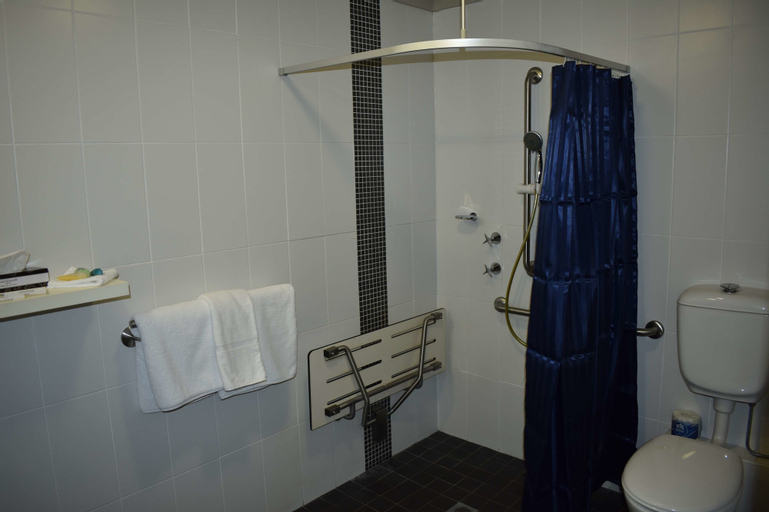 Bedroom 4, Best Western Blackbutt Inn, Newcastle - Throsby