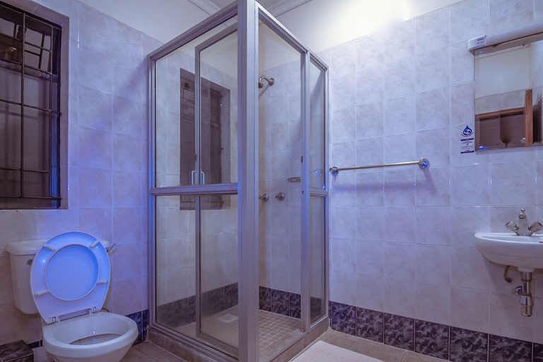 Bathroom 4, CHAK Guest House & Conference Centre, Dagoretti North