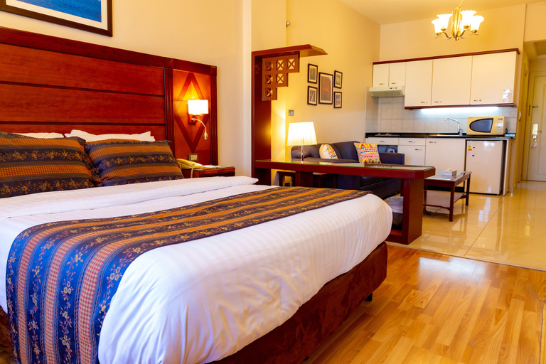 Bedroom 3, Comfort Hotel Suites, Amman