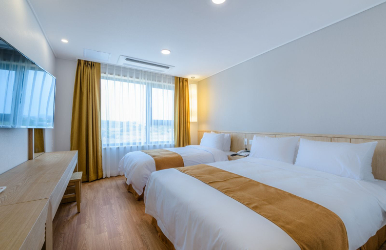 Bedroom 4, Thira Hotel, Seogwipo