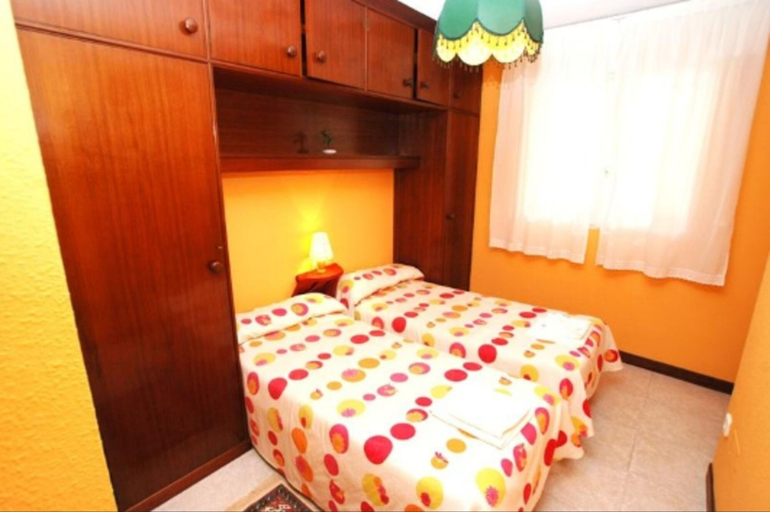Bedroom 3, Apartment in Isla, Cantabria 103622 by MO Rentals, Cantabria