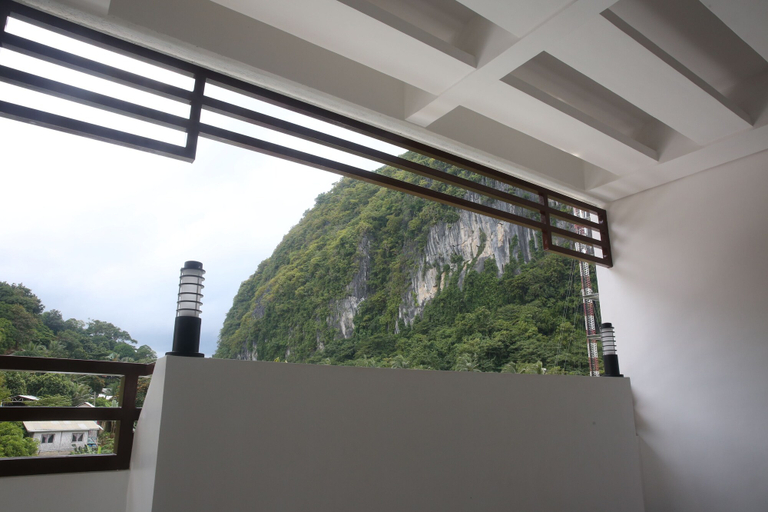 Others 5, Den'gi Inn, El Nido