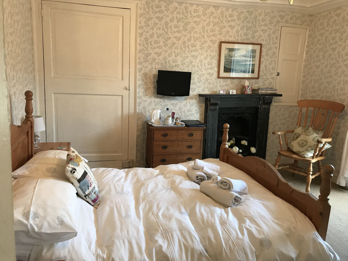 Bedroom 3, Spring Gardens B&B, Cornwall