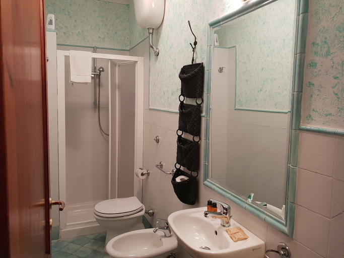 Bathroom 3, Agriturismo - Fattoria di Larniano, Siena