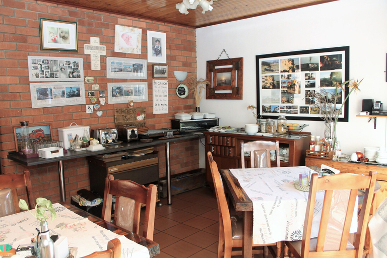 Food & Drinks 5, Memra Guest House, Uthukela