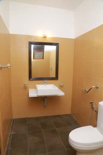 Bathroom 3, Hotel Alta Vista, Ella