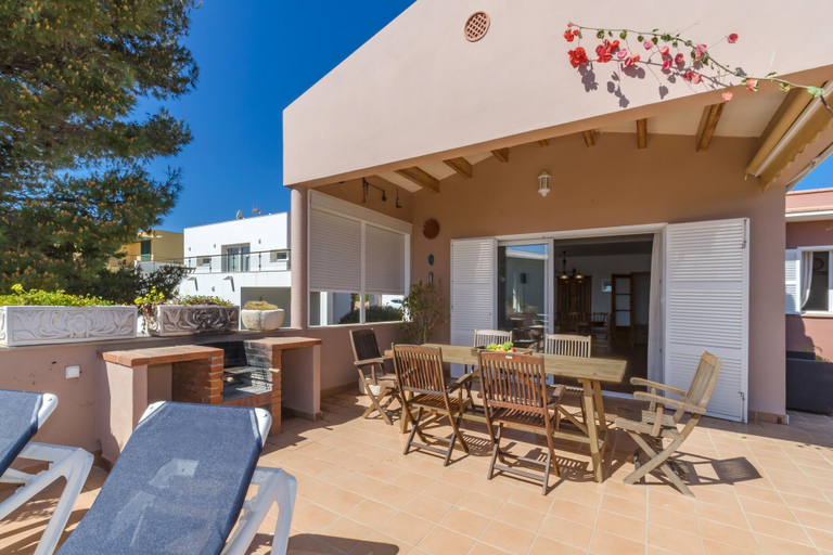 Others 5, Villa Betonia, Baleares