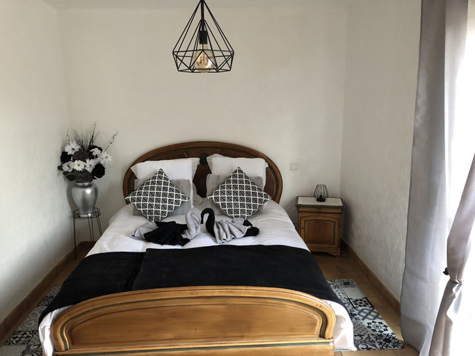 Bedroom 3, Villa Santa Rita, Alpes-Maritimes