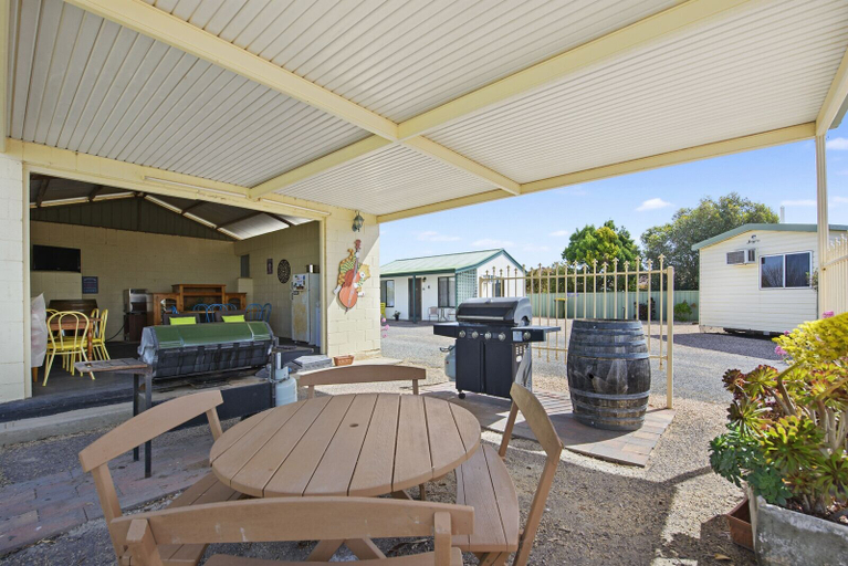 Food & Drinks 4, Moonta Bay Accommodation, Copper Coast