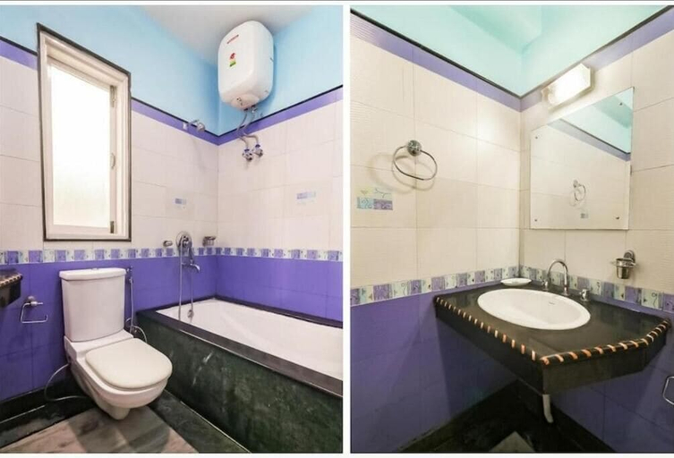 Bathroom 4, Hotel Gajraj, East Sikkim