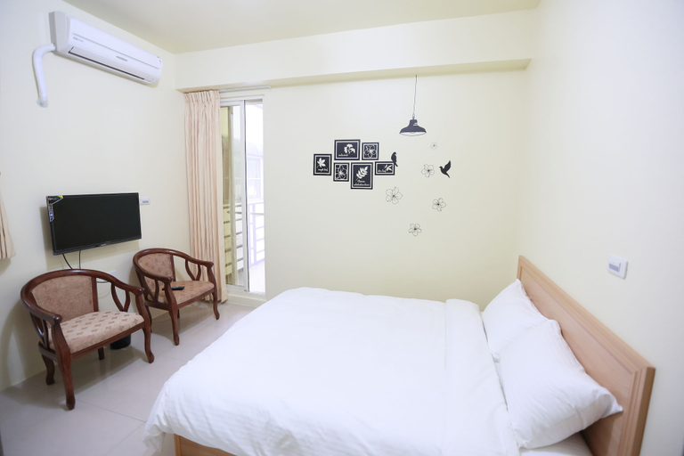 Bedroom 3, Just Stay, Yilan