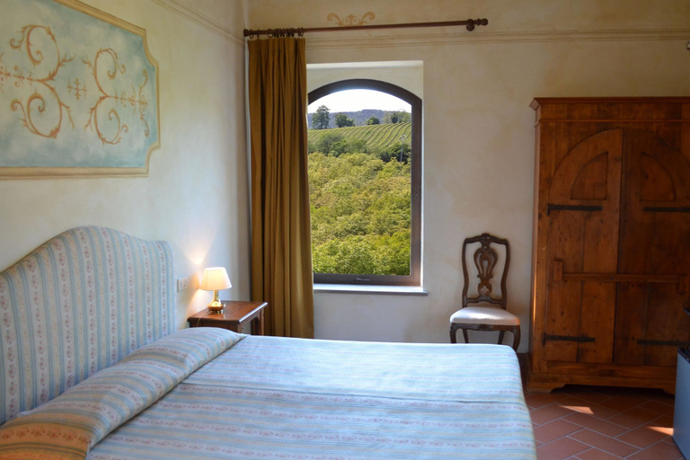 Bedroom 5, Rocca degli Olivi, Siena