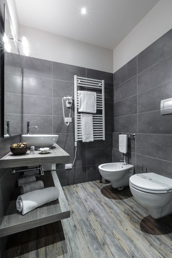 Bathroom 4, Studio Inn De Angeli, Milano