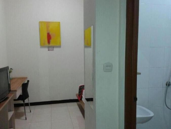 Bathroom 3, Rumah Tawa Guesthouse 2, Bandung