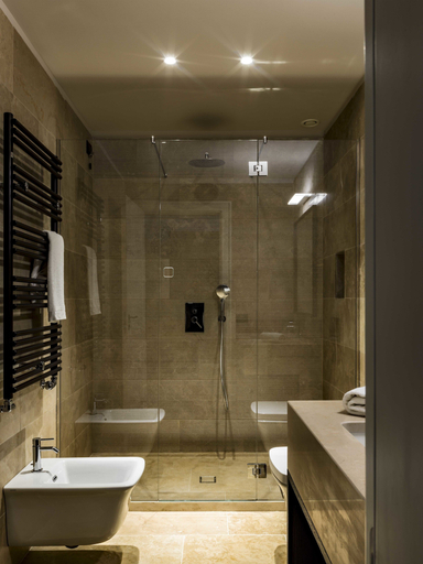 Bathroom 5, Dogana Resort, Bari