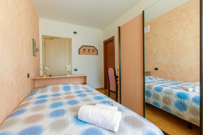 Bedroom 29