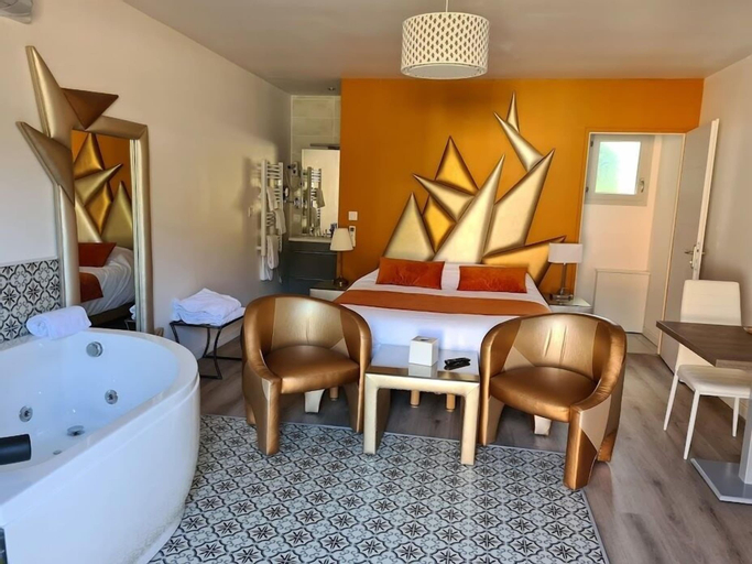 Bedroom 5, Domaine des Pierres Dorées, Rhône