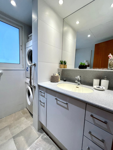 Bathroom, Luxurious Sea View 3BR Pool Spa and Gym