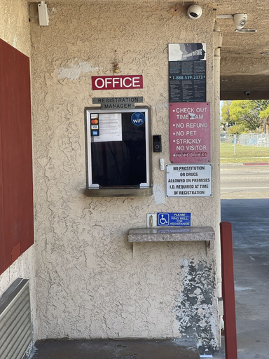 Others 5, Twenty-First Century Inn, Los Angeles