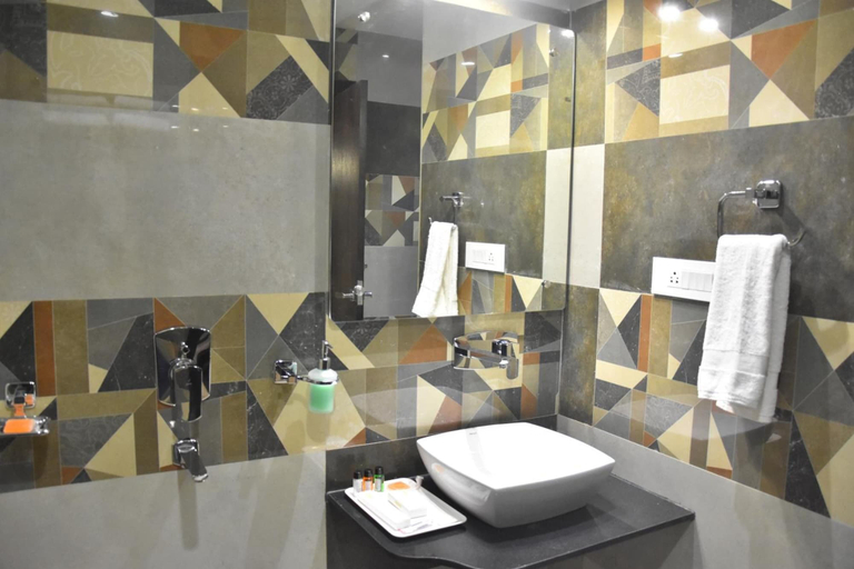 Bathroom 5, Hotel Abhinav International, Varanasi