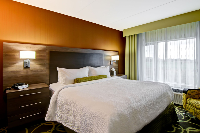 Bedroom 3, TownePlace Suites by Marriott Kincardine, Bruce