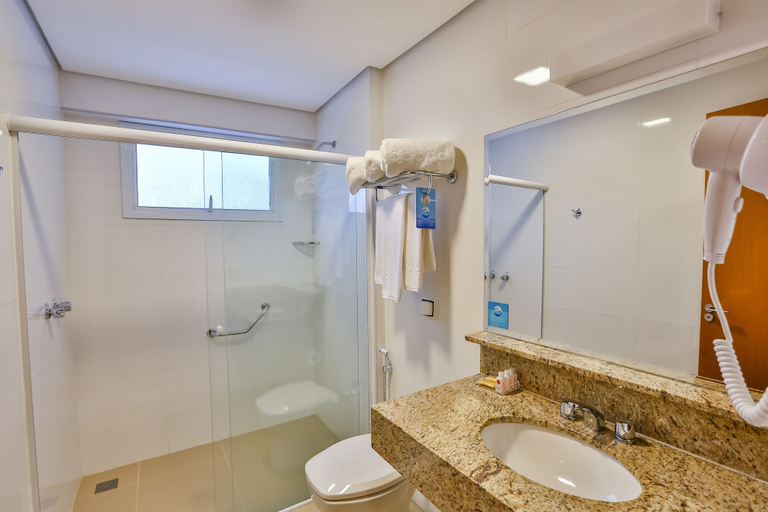 Bathroom 5, Comfort Hotel Mogi Guaçu, Mogi Guaçu