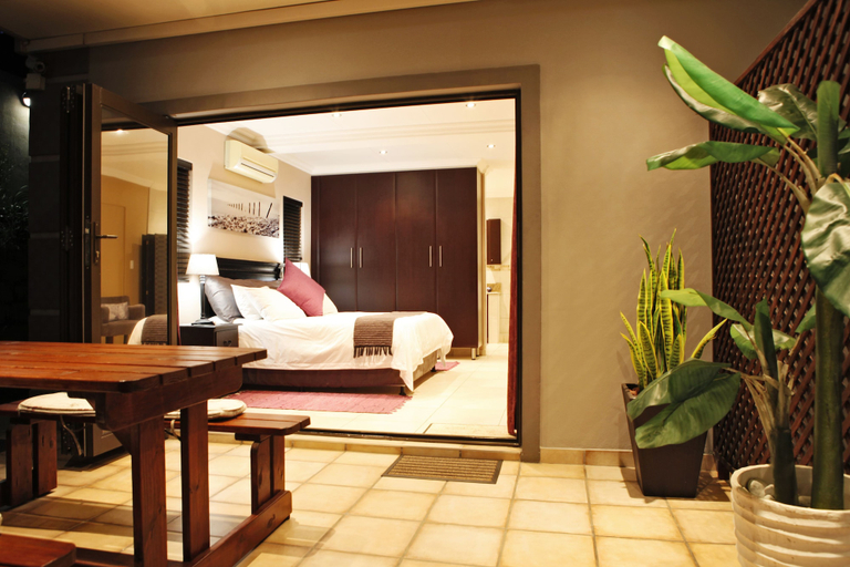 Bedroom 2, Aloes No.21, eThekwini