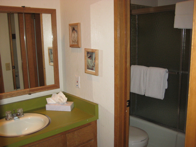 Bedroom 3, Val d'Isere by Mammoth Reservation Bureau, Mono