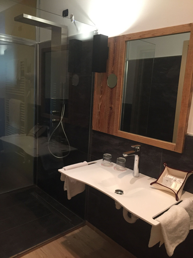 Bathroom 4, Hotel Chaberton, Torino