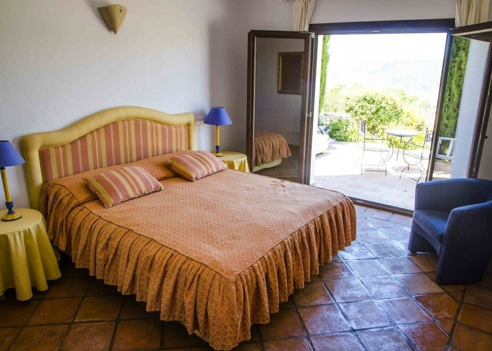 Bedroom 3, Arriadh Hotel, Málaga