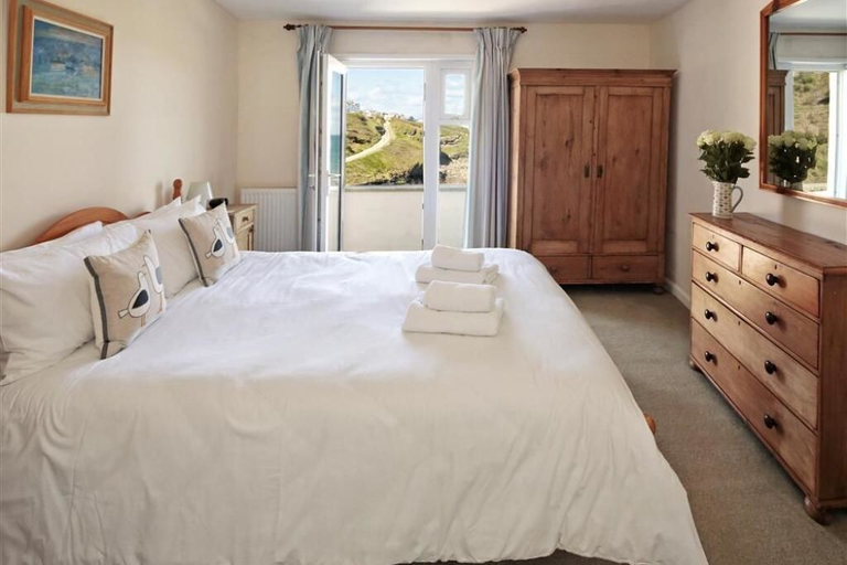 Bedroom 2, Green Door - Lower Tregudda, Cornwall
