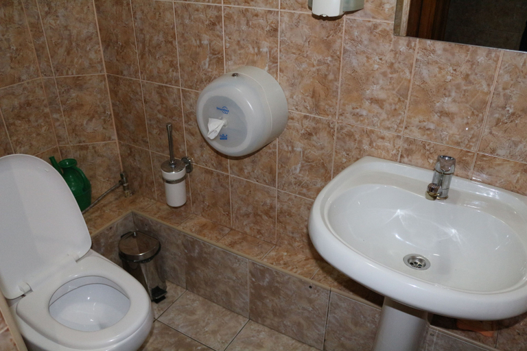 Bathroom 3, Gostiny Dvor Hotel - Hostel, Mineral'nye Vody