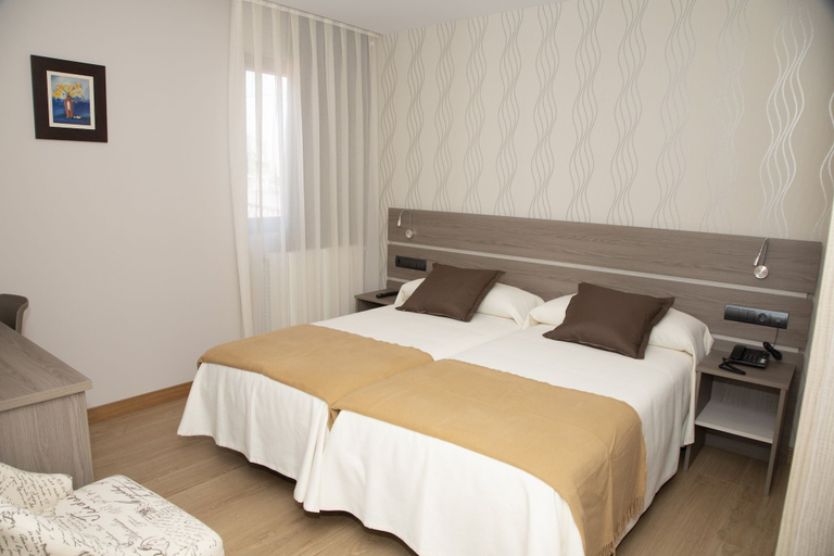 Bedroom 4, Hotel Mercedes, Cantabria