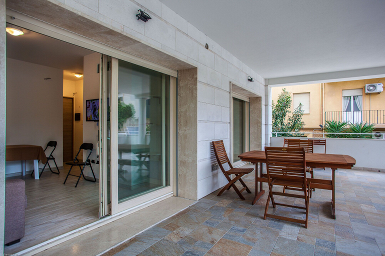 Others 5, Residences del Teatro, Cagliari