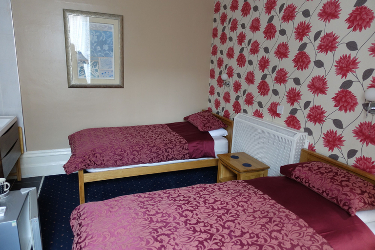 Bedroom 2, Abinger Guest House, Leicester