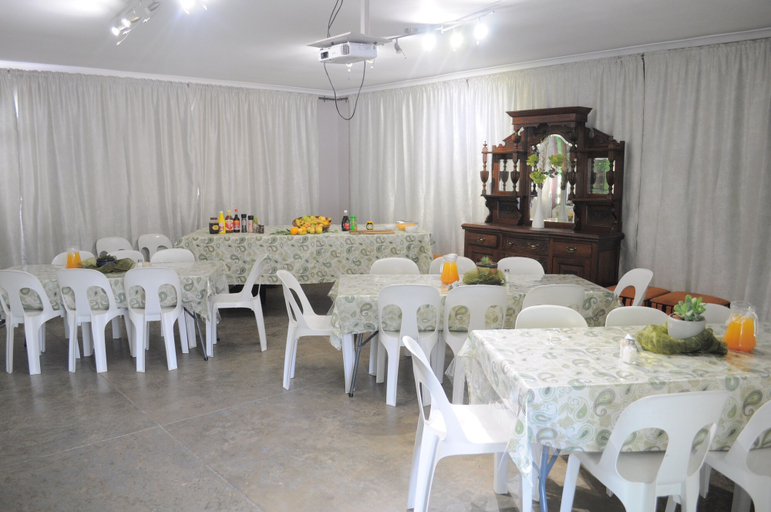 Food & Drinks 5, Rainforest Boutique Camp, West Rand