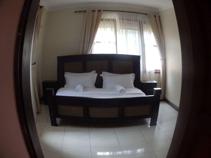 Bedroom 2, Emra Hotel, Entebbe