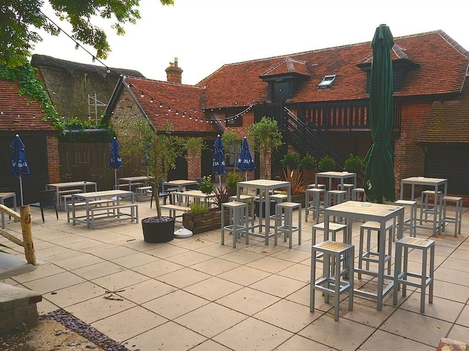 Food & Drinks 2, The Selsey Arms, West Sussex