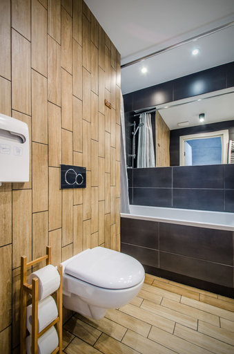 Bathroom 2, apartamenty momo, Środa Śląska