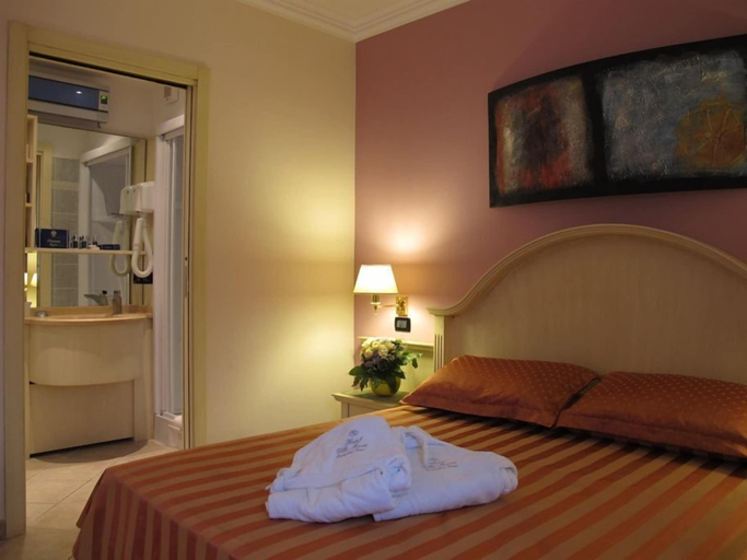 Bedroom 4, Villa Maria, Pistoia