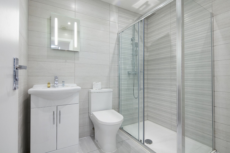 Bathroom, Charmstay Apartments, London
