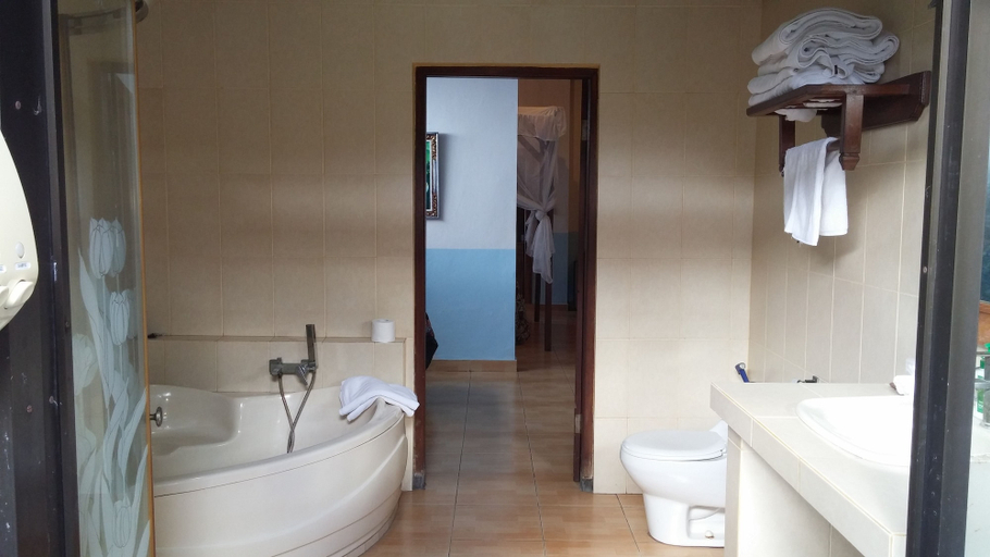 Bathroom 5, Aahh Bali Bed and Breakfast, Badung