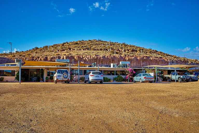 Exterior & Views 2, Underground Bed and Breakfast, Coober Pedy