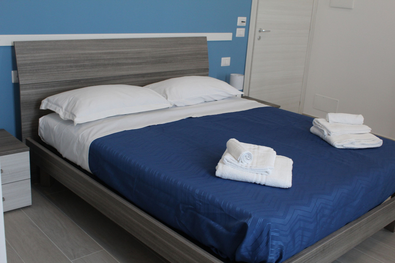 Bedroom 4, Naxos Laguna Beach, Messina