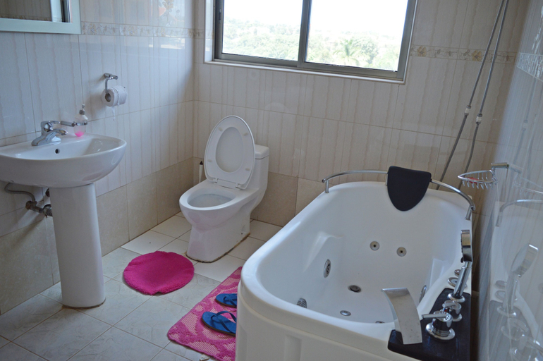 Bathroom 3, Unik Hotel Limited, Jinja